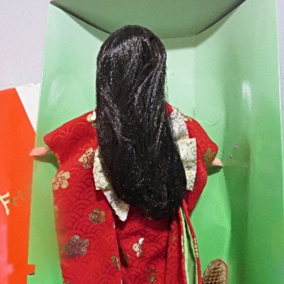 Vintage Barbie 1995 Happy New Year Barbie Doll (14024) in Original Box - Picture 3 of 9